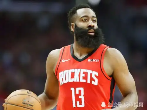 保罗布克是否强过灯泡组合几年了,哈登还是没变,习惯性拉胯