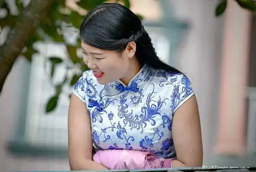 各种妩媚表情包旗袍