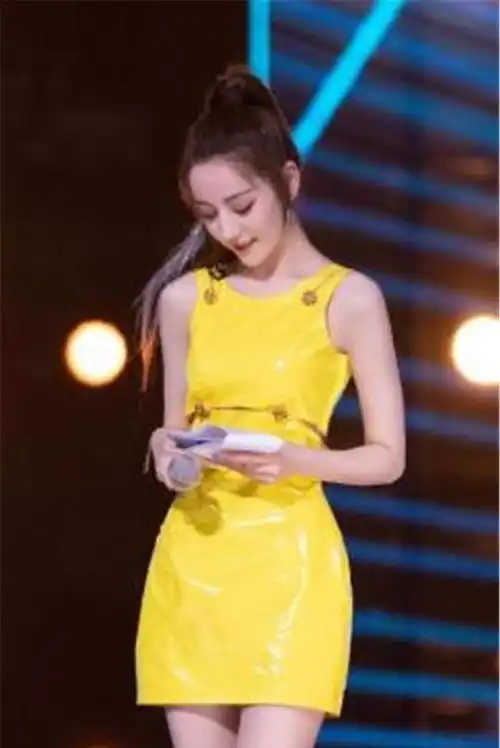 热巴未成名前性感戏曝光,面目表情太妩媚,说好的清纯呢