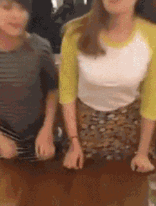 搞笑gif段子姑娘,怎么就没点自知之明呢