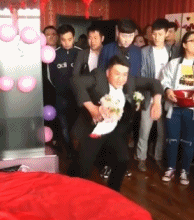 爆笑gif小姐姐,你这表情信息量很大啊