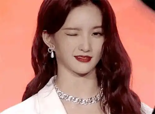 硬糖少女wink表情,赵粤搞笑,陈卓璇可爱,看到王艺瑾被电到了