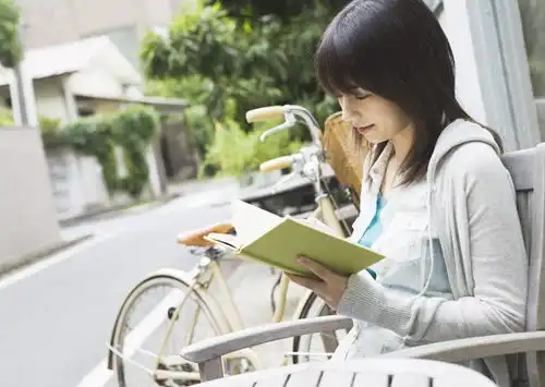 日常沟通中有哪些细节会让我们的英语听起来更礼貌