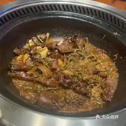 鹅公鱼婆铁锅炖八中店