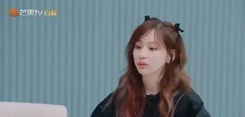 浪姐二公选曲那英翻车不断,主题夜活动,为20年前答案跪下道歉