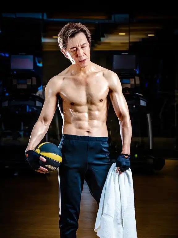 李咏,让我轻轻地责怪你几句,以作为你肯定不会需要的送行