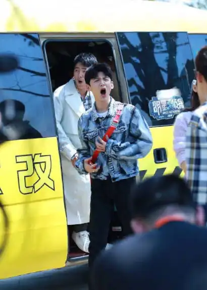 明星大侦探表情包收费综