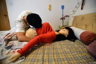 成都男子与仿真娃娃朝夕相处