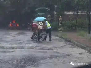 今天是个特别的日子,让我们向人民警察致敬