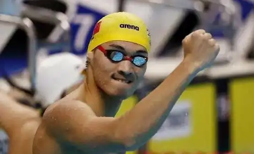 中国游泳蝶后破世锦赛纪录,美女刘湘惊险夺冠,争霸赛好戏不断