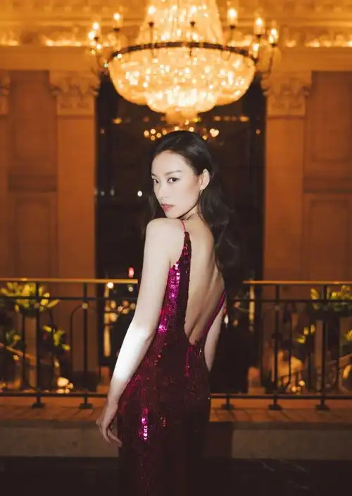 想比倪妮更惊艳这样穿亮片裙你就是女神