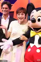 孙俪变清纯少女与姚明pk表情包呆萌