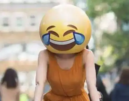 有句话叫你妈认为你喜欢好气又好笑千万不要让爸妈帮忙看完跪倒在地上