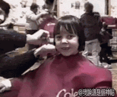 恶搞雷囧图太邪恶了地铁里居然上映爱情动作片