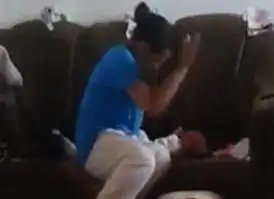 女佣狂扇婴儿耳光58秒内打了42下婴儿哭喊至一度失声