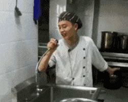 搞笑gif大爷,你这是要去哪里啊能带上我吗太拉风了