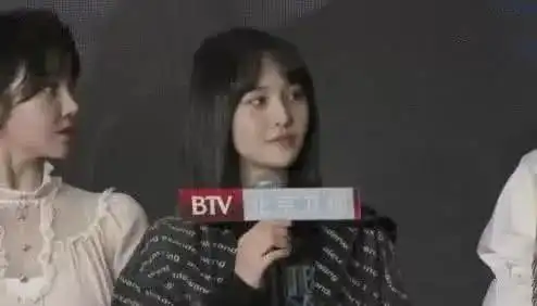 郑爽自毁形象当众扇自己,网友用力过猛,女神形象都不要了