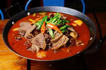 铁锅牛肉火锅