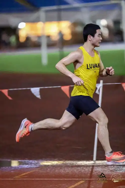 120078月24日卢湾跑团间歇训练