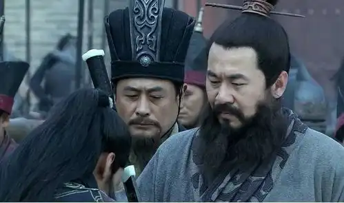 成也挟天子,败也挟天子,挟天子成为曹操沉重的政治包袱