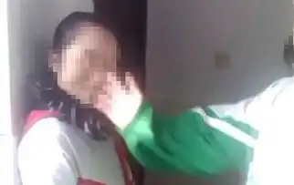 初中女生遭同学轮番掌掴6分钟被打15记耳光