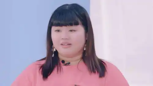 明日之子王子慧品尝鲱鱼罐头,表情瞩目大牛命中注定你就要吃