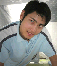 求一个眨眼睛的gif图