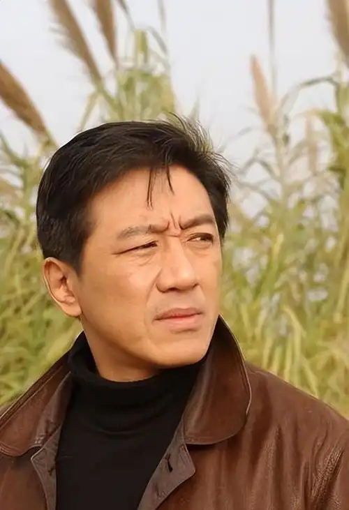 丁勇岱对赵雪华一见钟情,相爱36年零绯闻,如今儿子成心病