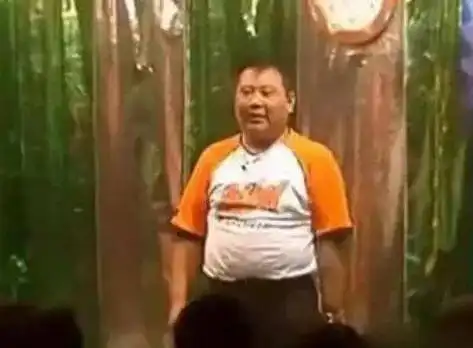 郭德纲48岁圆百万雄兵梦德云社承包天津春晚,众弟子为他庆生