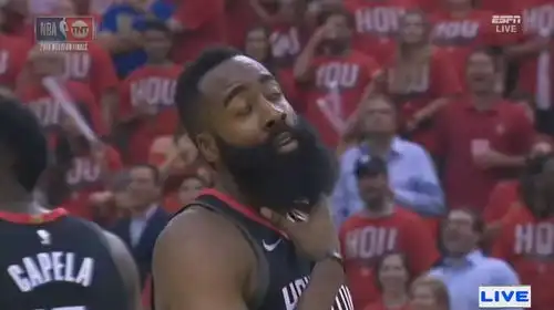 哈登翻白眼表情包肘击