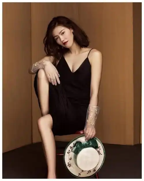 为何游泳女队员都是飞机场只有大大咧咧的傅园慧,敢说真相