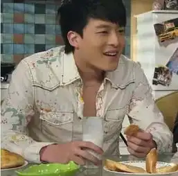 爱情公寓最穷的不是张伟,不是子乔,而是被人忽视的他连住的地方都没了