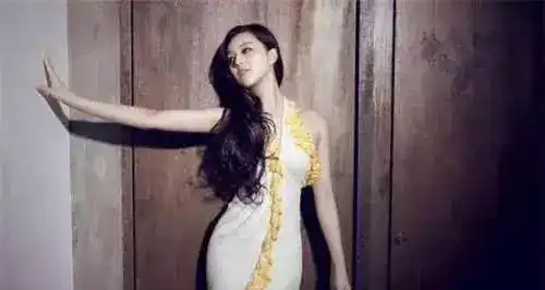 佟大为说和范冰冰假戏真做过范冰冰回应那时候不懂