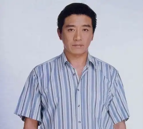 丁勇岱对赵雪华一见钟情,相爱36年零绯闻,如今儿子成心病