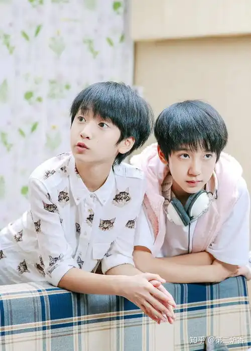 为什么说贺峻霖之前没有大势cp,明明逸霖,源霖,祺霖都挺好的