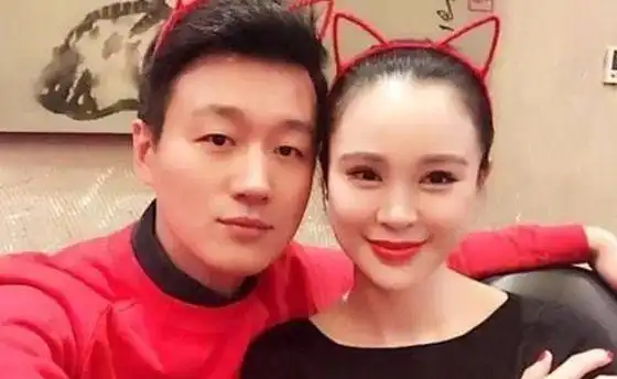 没想到佟大为与妻子还有这层身份,男孩子的勇气果然重要,幸福会来敲门了