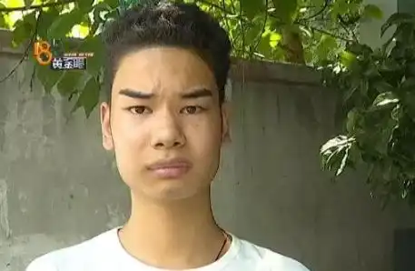 发际线男孩入娱乐圈,与吴镇宇袁咏仪搭戏,收你理发5万不亏