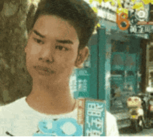 什么操作因乘电梯时的一个动作,亳州男子被抓