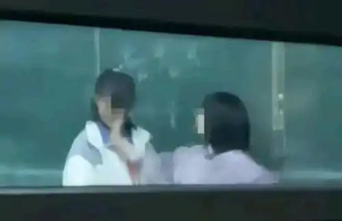银川一老师对40余名学生扇耳光,最多扇了26个,原因让人愤怒
