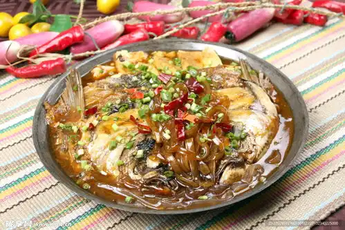 铁锅炖鱼头摄影图