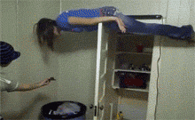 笑一笑,55张搞笑动图被戴头套的一家人,可爱到了,惊呆了万万没想到网易订阅