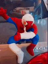 保时捷车顶坐7只葫芦娃小轿车车顶放蜘蛛侠网友评论笑喷了哈哈哈哈哈