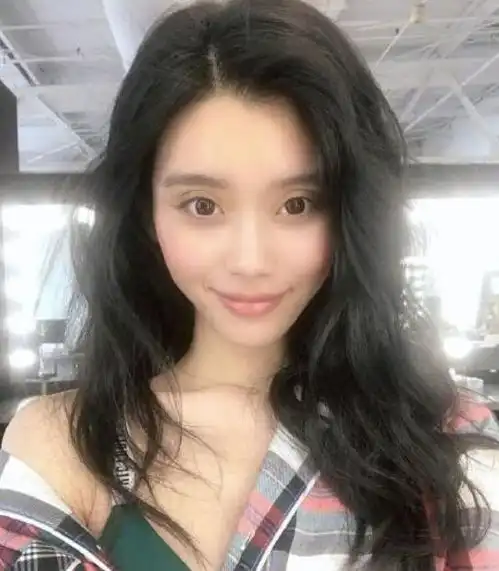 e句话看天下丨奚梦瑶下场怼大v,这撕相不要太难看