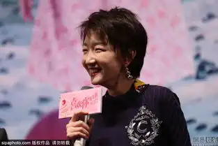 古灵精怪的周冬雨又来秀表情包了