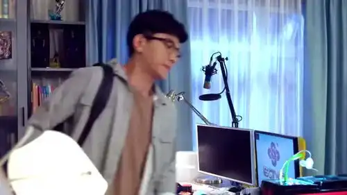 丈夫跪着给妻子道歉,儿子全程盯着,小表情亮了