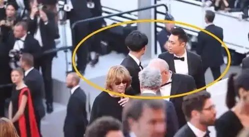 黄子韬又乱说真话了,土创女团塑料姐妹情全靠演