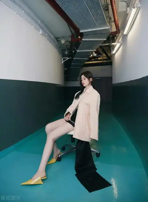 黄色高跟鞋怎么搭配衣服今日头条