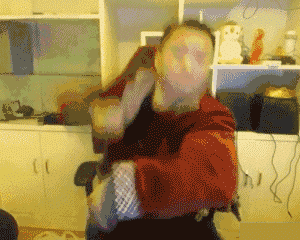 被挨打的动态表情包