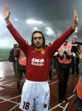 罗马10佛罗伦萨巴蒂向观众致意