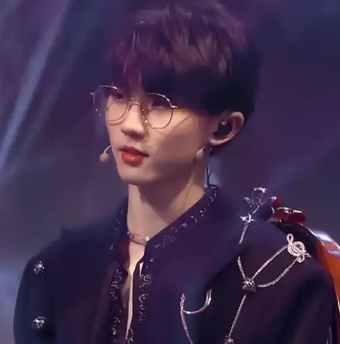 三公舞台马嘉祺贺峻霖悬念十足,浩翔唱原创新歌,cp舞台更惊艳